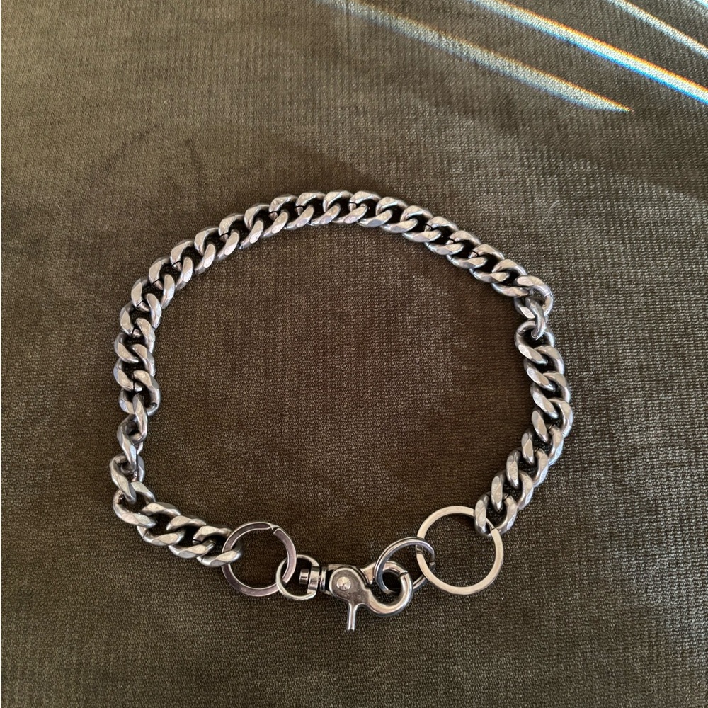 Thick silver Cuban link chain. Wear around your neck, on your purse etc🩶